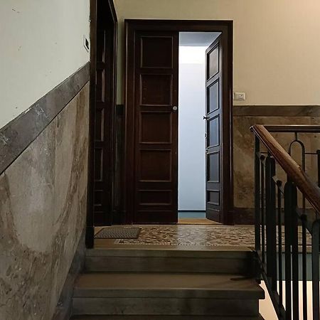Stylish Flat Near Station And City Center Como Exterior foto