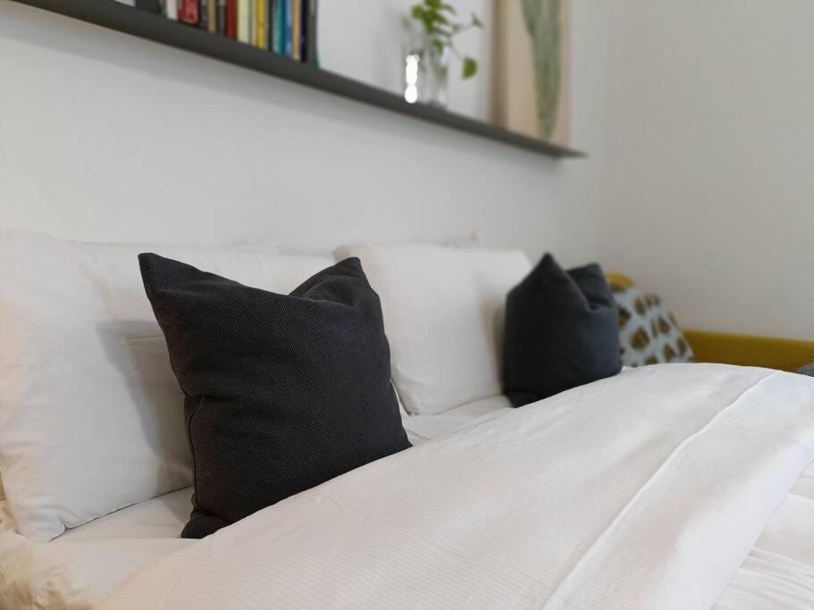 Stylish Flat Near Station And City Center Como Exterior foto