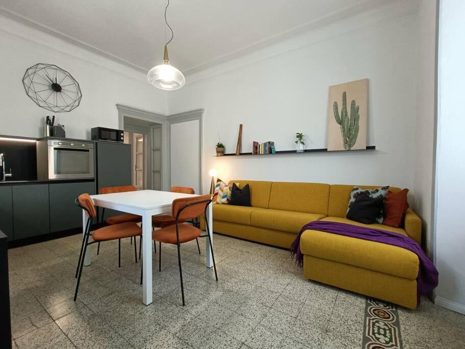 Stylish Flat Near Station And City Center Como Exterior foto