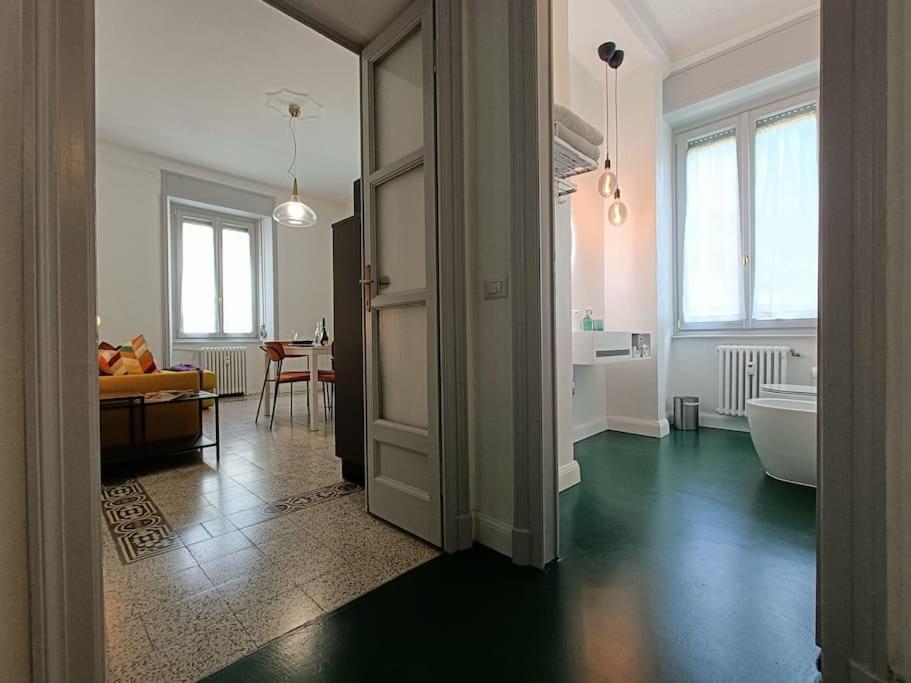 Stylish Flat Near Station And City Center Como Exterior foto