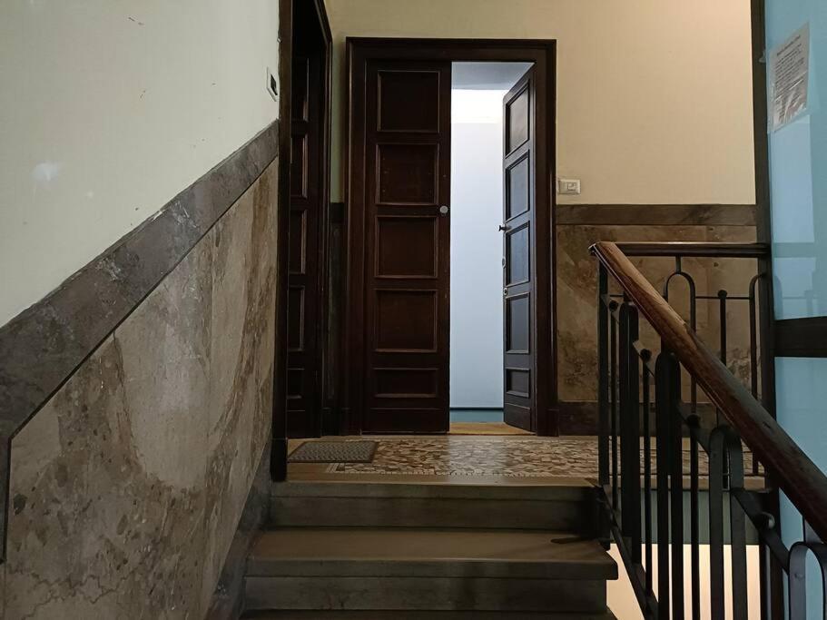 Stylish Flat Near Station And City Center Como Exterior foto